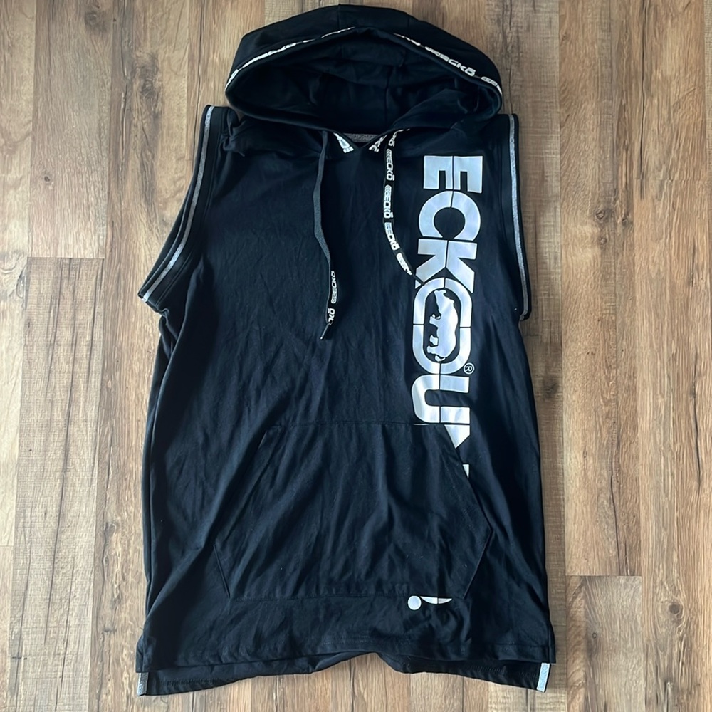 Men’s Ecko Unlimited short sleeve sweatshirt